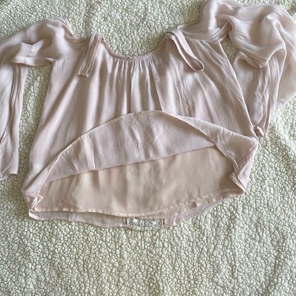 Forever 21 cold shoulder blouse - Picture 5 of 6
